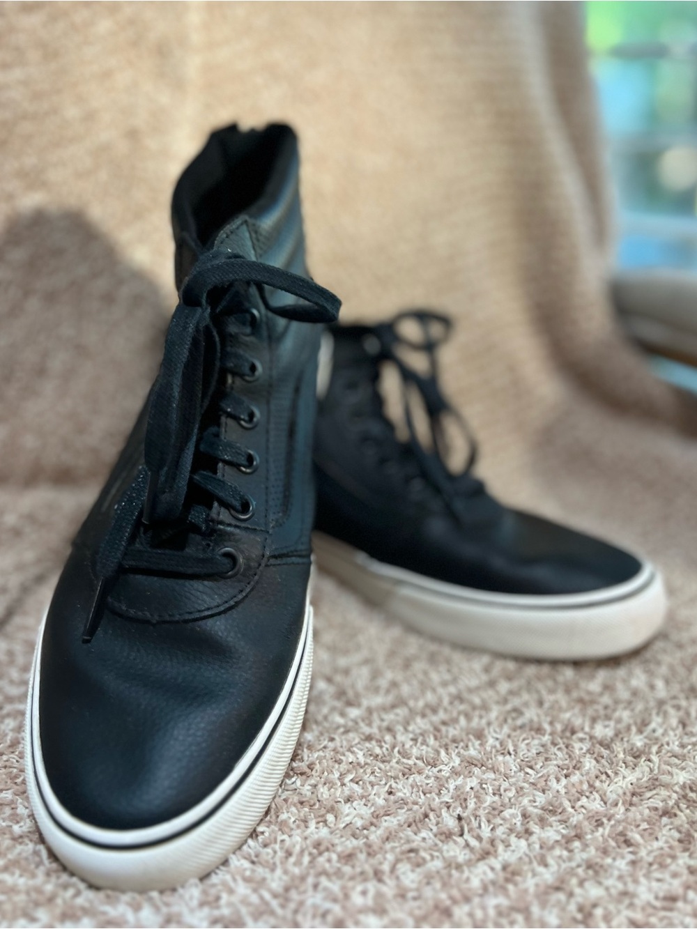 Women’s Vans Milton Hi Zip Black Leather High Top Sneaker Back Zipper 9
